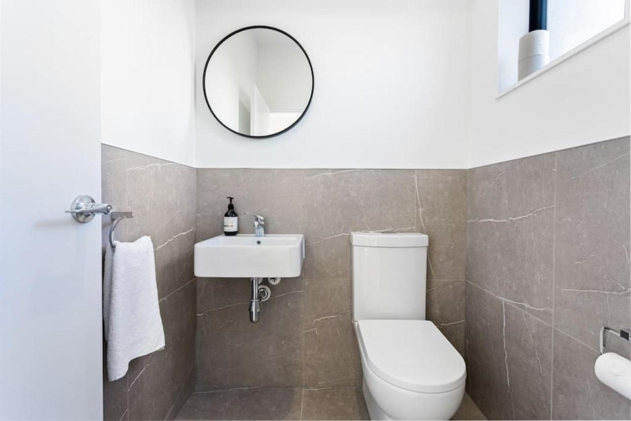 Вилла Stunning New 2Br Luxury In Pukekohe - Wifi Netflix Экстерьер фото